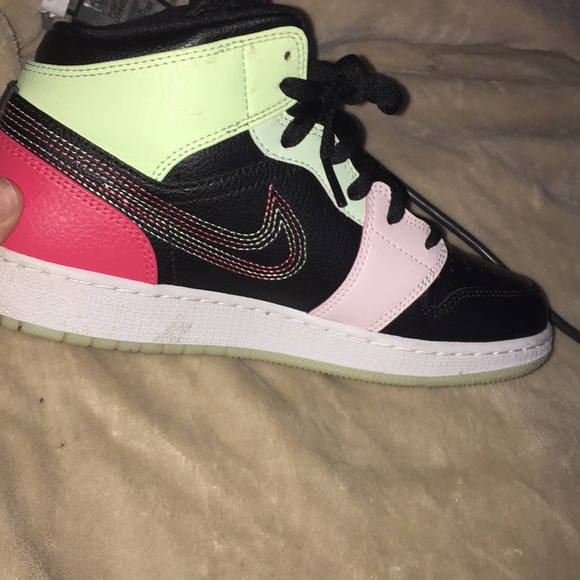 Air Jordan - Picture 1 of 4